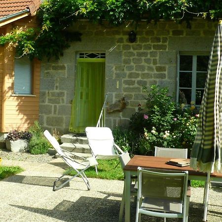 Bed and Breakfast Chez Geppetto Saint-Georges-Nigremont Екстер'єр фото