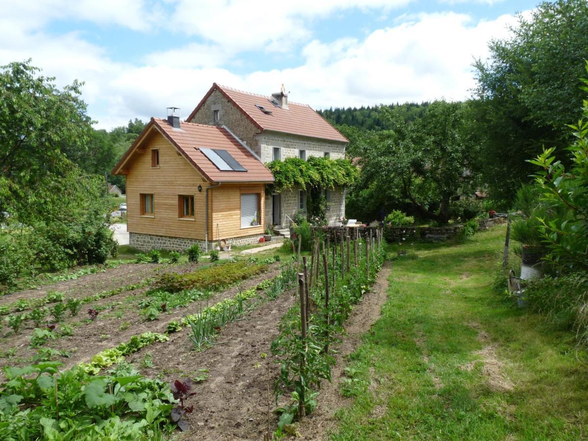 Bed and Breakfast Chez Geppetto Saint-Georges-Nigremont Екстер'єр фото